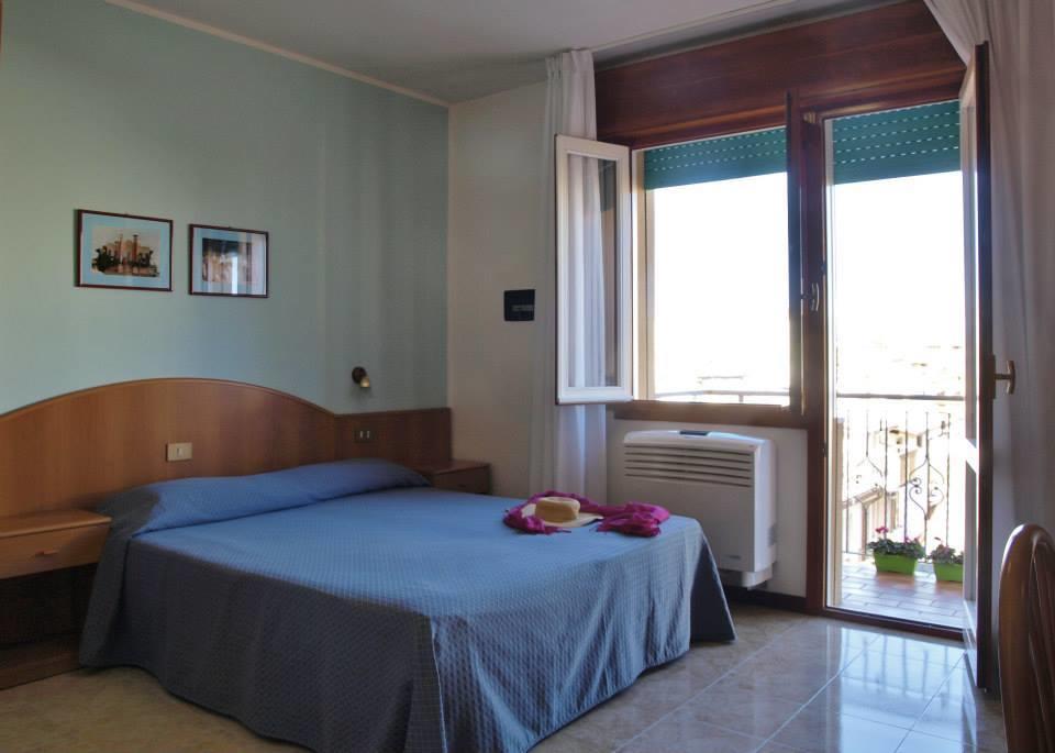 Hotel Fornaro Caorle Exterior photo